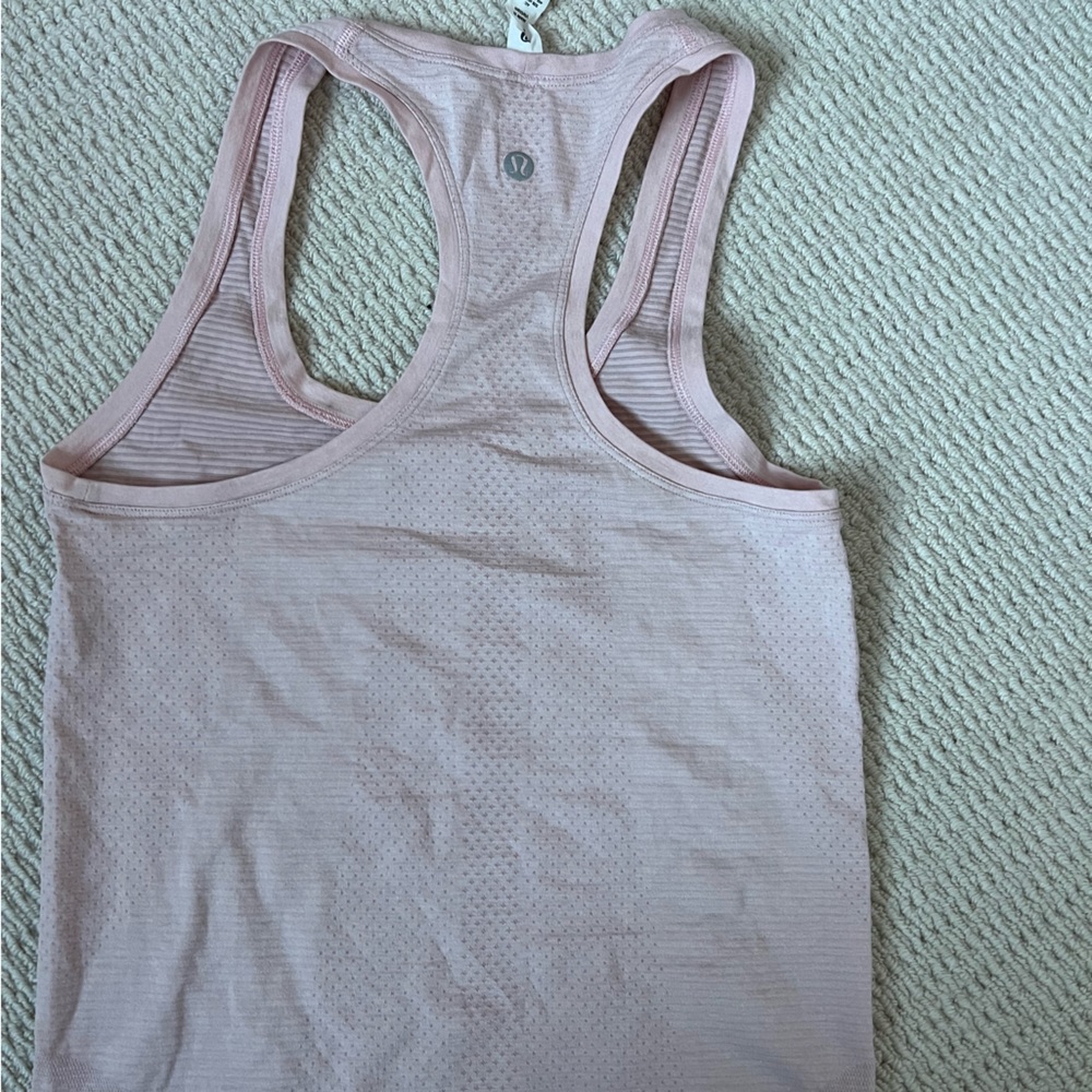 Lululemon light pink tank